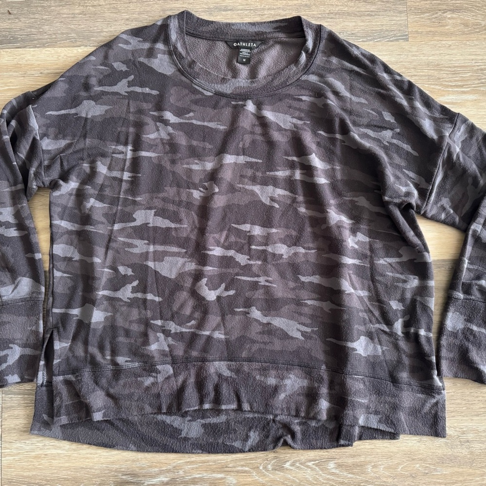 Athleta Heather Gray Long Sleeve Top
